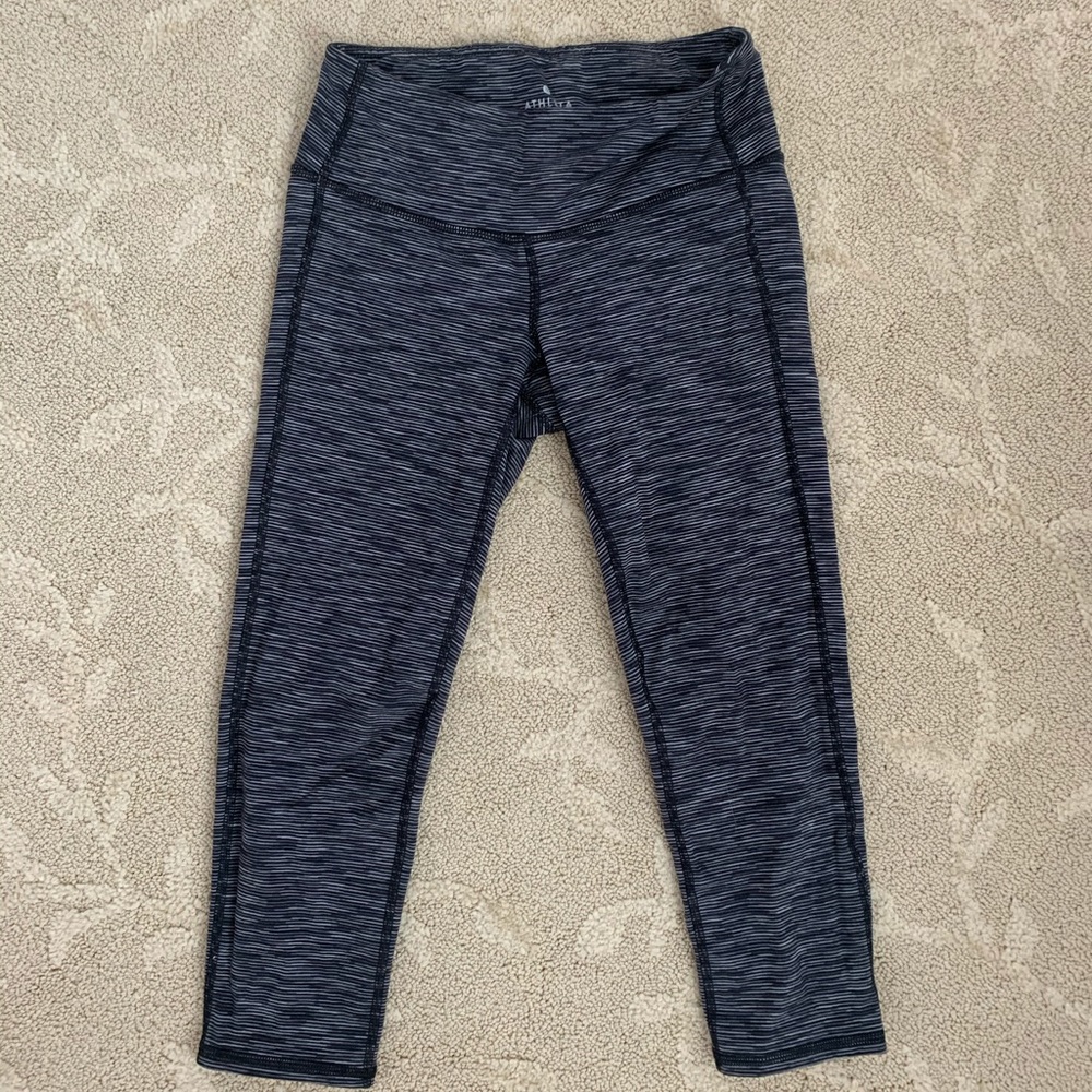 Women’s Cropped Athleta Leggings